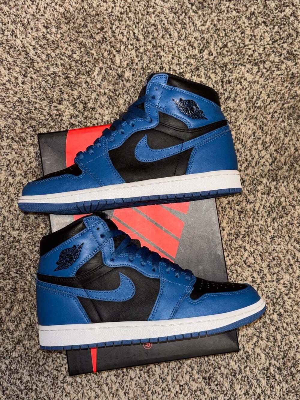 Nike Air Jordan 1 Retro High OG ‘Dark Marina Blue’  Size 8 men’s *Like New*